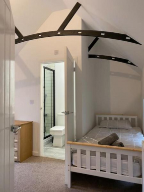 Modern 2 bedroom cottage near Bike Park Wales.